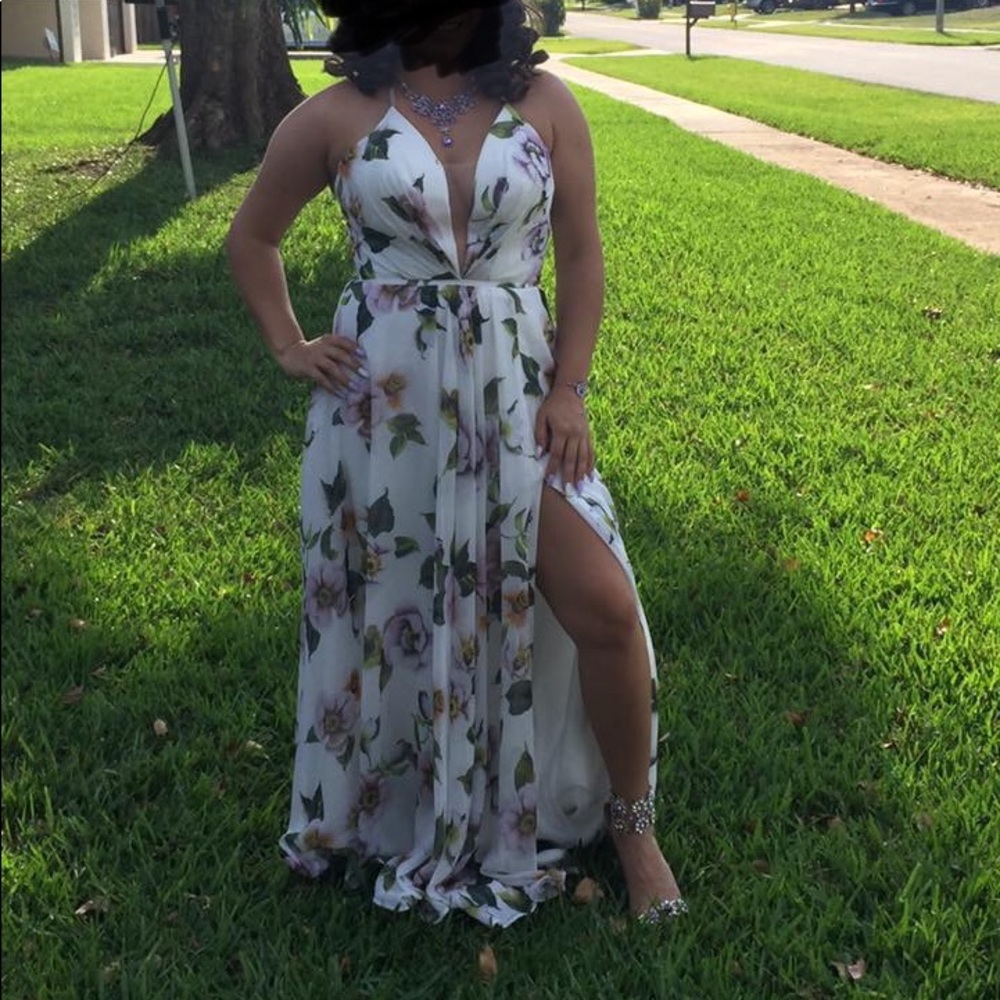 Camille La Vie Maxi Style Gown.